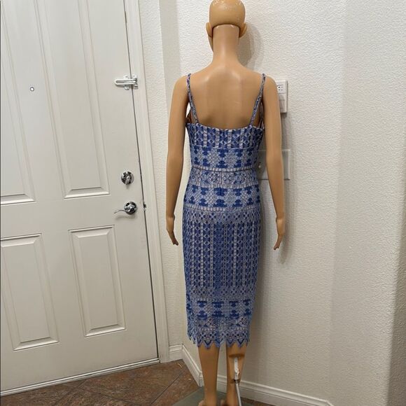 BCBGMaxAzria Blue Cream Spaghetti Strap Midi Silky Lace Weddings Evening - Picture 4 of 17